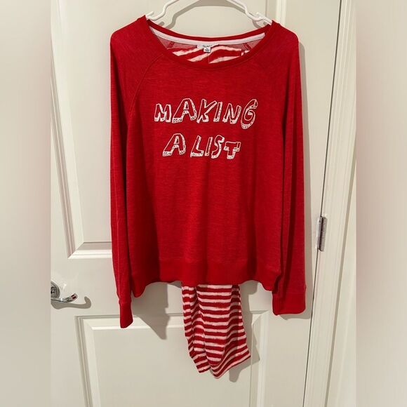 Making a List - Holiday Pajama 2 piece set - Picture 1 of 13